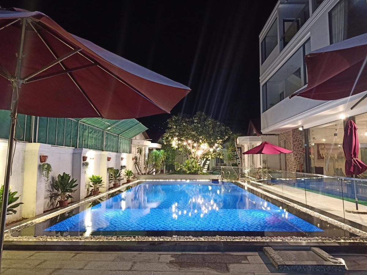 Dragon Bay Hotel Cam Lam Exterior photo