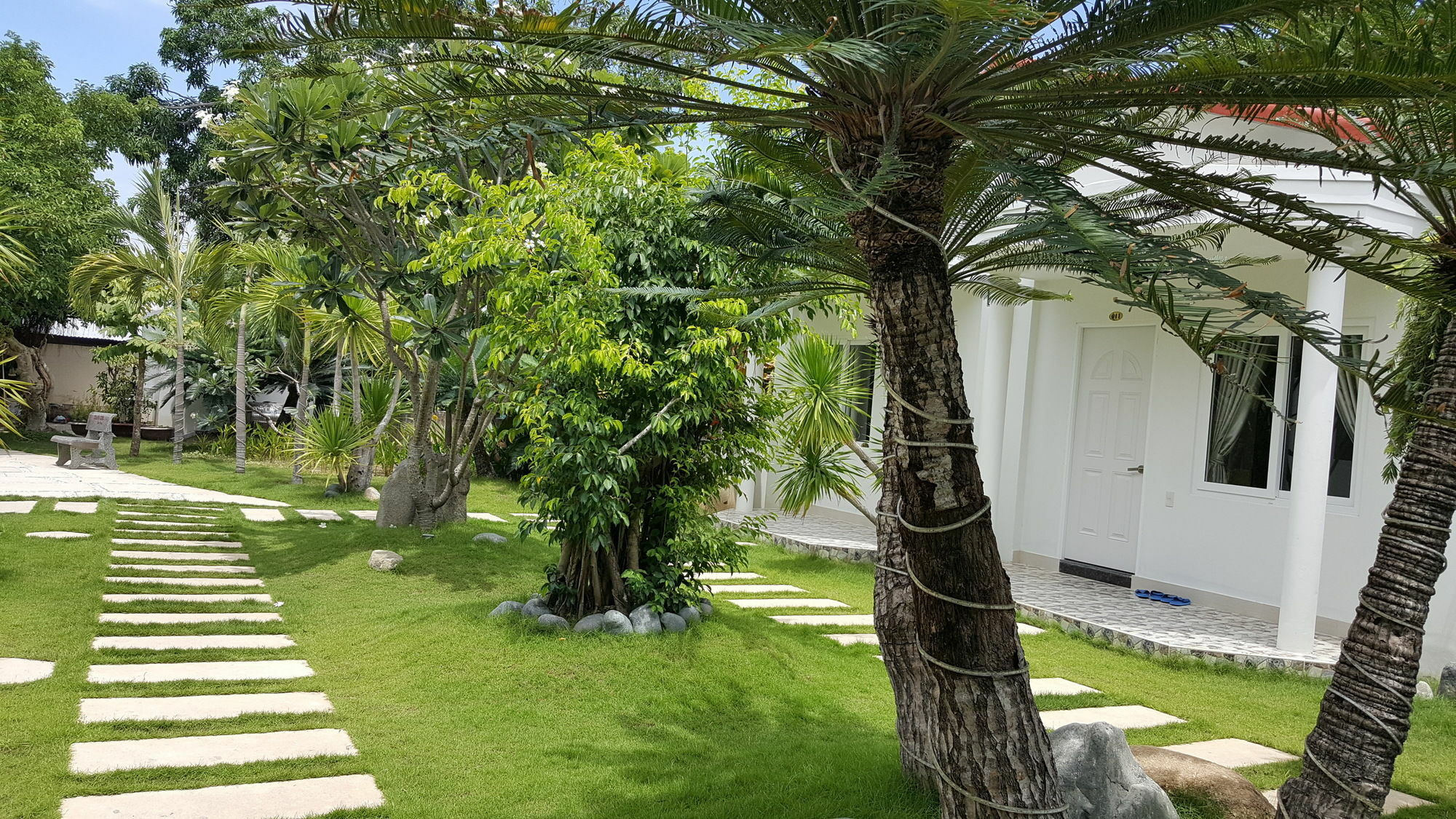 Dragon Bay Hotel Cam Lam Exterior photo